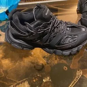 Balenciaga tracks size 10, in very good condition had on 1 Balenciaga | Shoes | Balenciaga Tracks Size In Very Good  main image 2